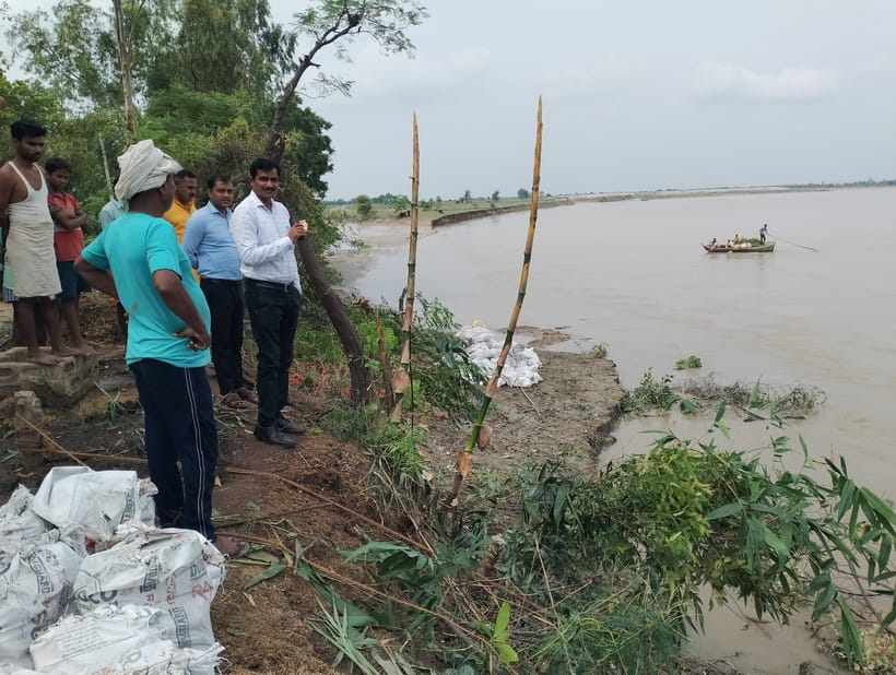 Instructions to expedite the construction of embankments to prevent erosion from Ramganga.