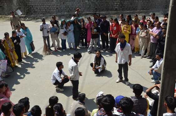 Message of cleanliness given by taking out a rally in Nerwa