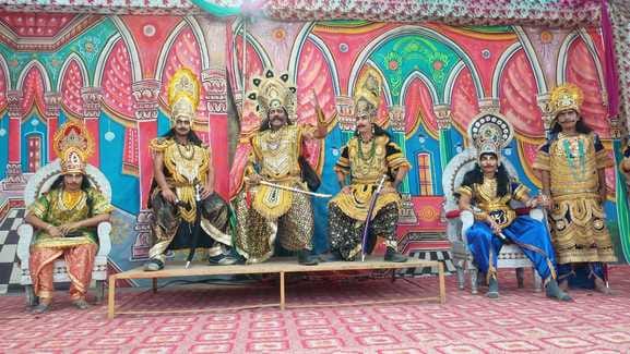 Rama was distraught as Lakshmana fainted, and the pandal fell silent.