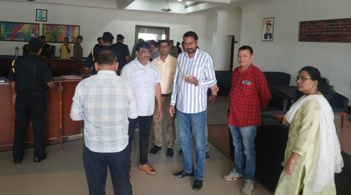 Subrata Roy's wife Swapna Roy will have to vacate her Sahara City house in three days.