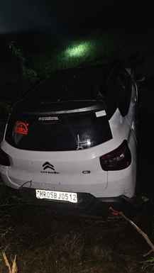 Uncontrolled car falls into a roadside ditch