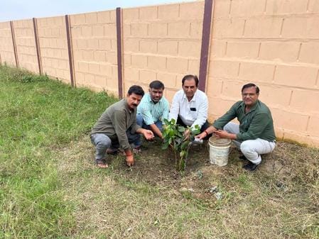 Gandhi Jayanti: Gave the message of patriotism and environmental protection
