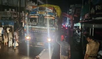 Truck enters no entry zone after looking at Google Map
