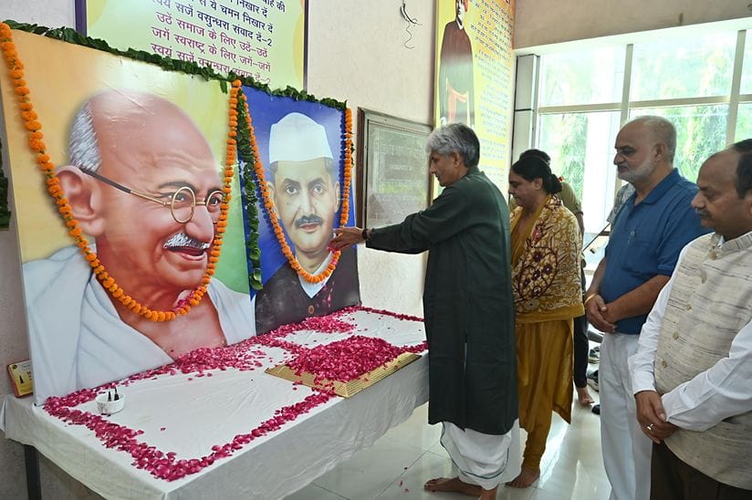 Gandhi showed the world the path of truth: Prof. Rajbir