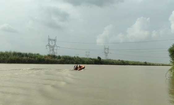 Illness-stricken man jumps into Hazara canal, search underway