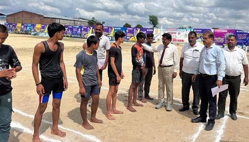 Mainpuri girls' winner in Kho-Kho