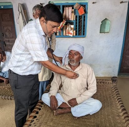 Fever outbreak spreads in Nagla Bhandari, 90 patients found