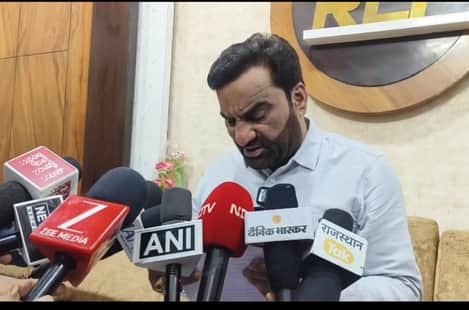 Nagaur Politics: Hanuman Beniwal verbally attacks Jyoti Mirdha asking When are you joining Congress