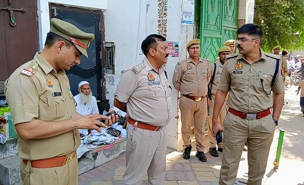 Police on alert for Friday prayers, force deployed outside mosques