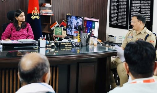 The student took over the SP's chair and listened to the problems.