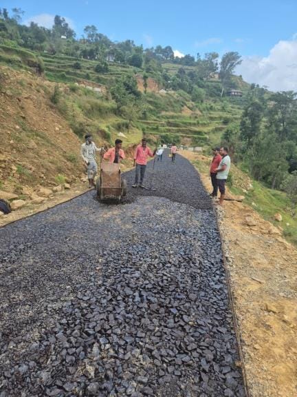 Improvement work started on the Dhoni-Sealing motor road of Lohaghat block.