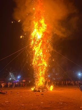 Burning of 70 feet tall Ravana in Mulana, fireworks mesmerized the audience