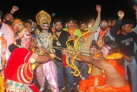 A laser-guided sky-high battle, burning Ravana to death with a fire arrow.