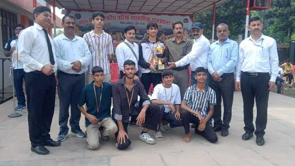 Snahi defeated Kangu 11-10 to win the handball competition title.