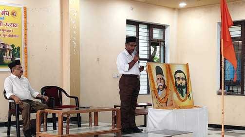 Sangh volunteers took out a march