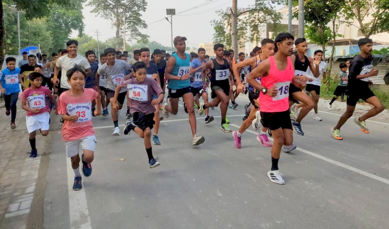 Pushkarchand and Muskan won the cross country race.
