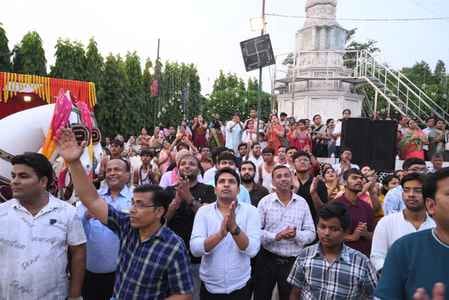 Shriji's Abhishek in Vahlana, devotees rejoice in the Rath Yatra