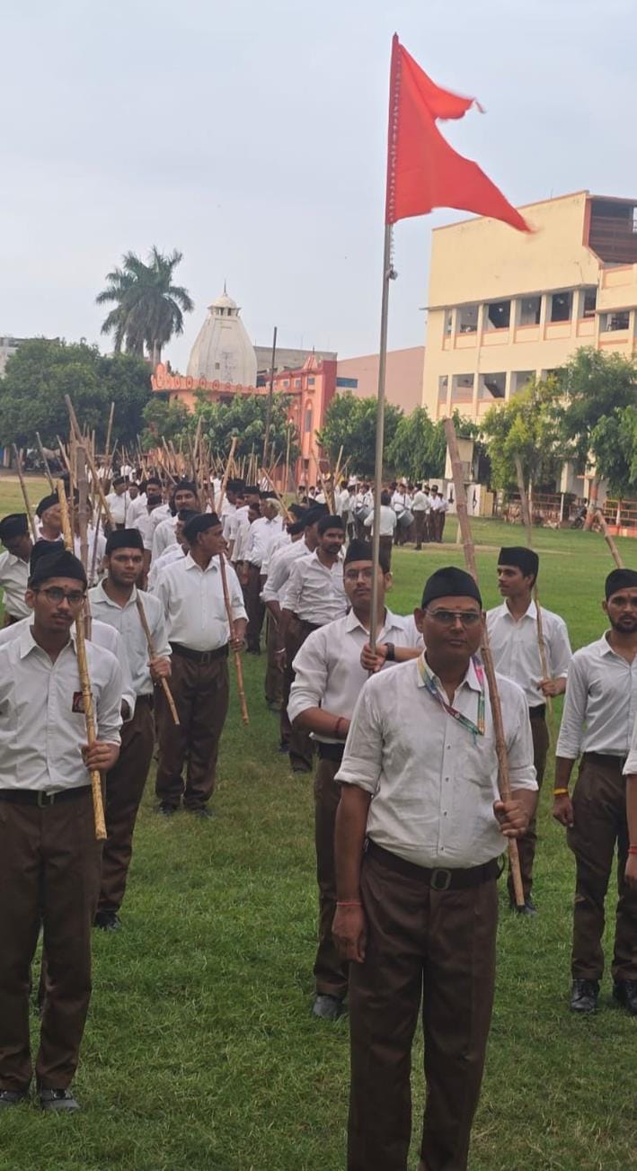RSS performed arms worship and conducted a procession.