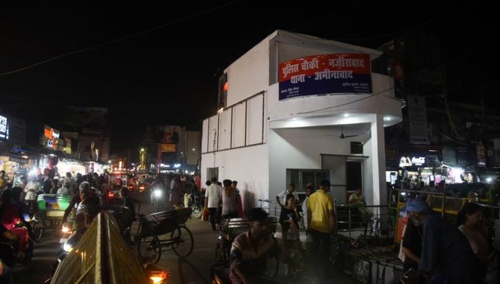 Walking is difficult in Aminabad market, but a permanent police post has been built in the middle of the road.