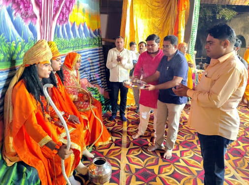 When Ram, Lakshman and Sita left for the forest, the audience became emotional.