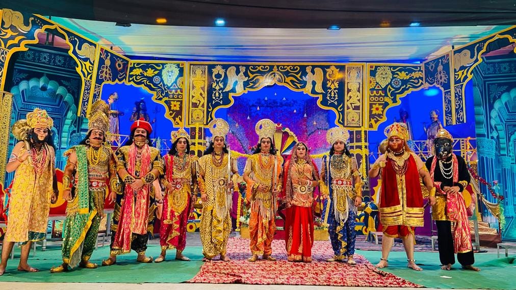 The coronation of Shri Ram took place on the last day of the Ram drama.