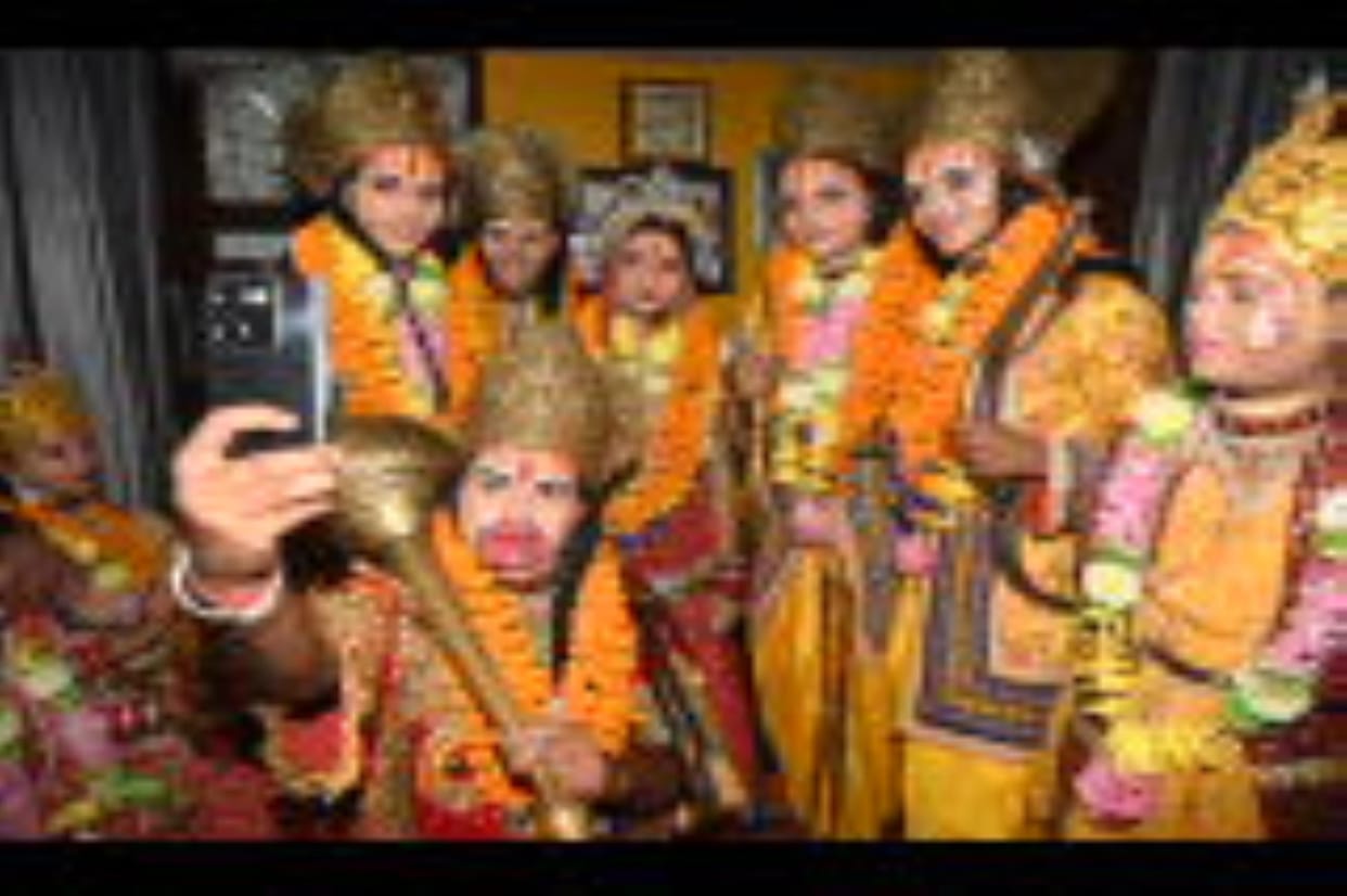 When brother Bharat met Lord Shri Ram, he celebrated.