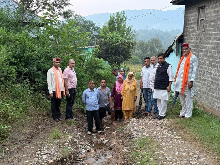 Roads in bad condition, people troubled, BJP warns of protests