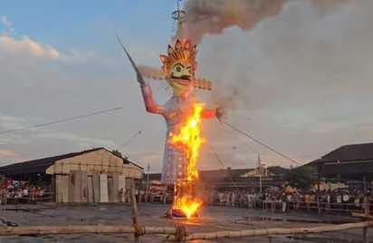A 55-foot effigy of Ravana was burnt, chants of Jai Shri Ram resonated.