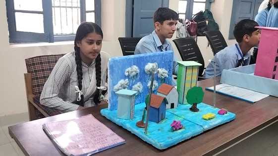 Vivek Sharma first in high school category in model exhibition