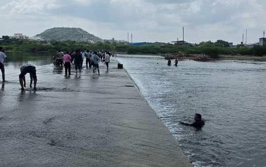 लूणी नदी की रपट पर बह गए दंपती की दर्दनाक मौत