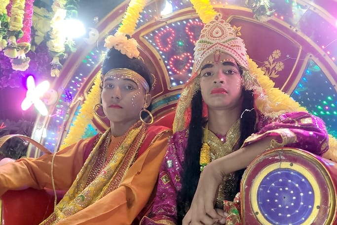 Flowers showered during the procession of Shri Ram-Bharat Milap
