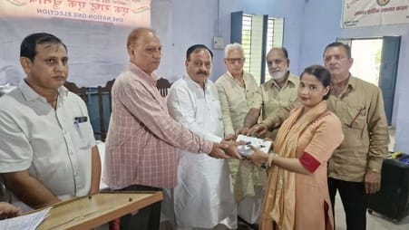 Tablets distributed to students