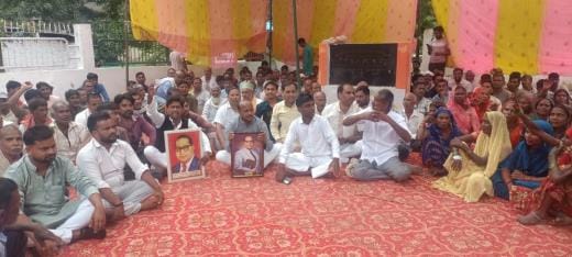Chairman protested against the District President for 5.5 hours