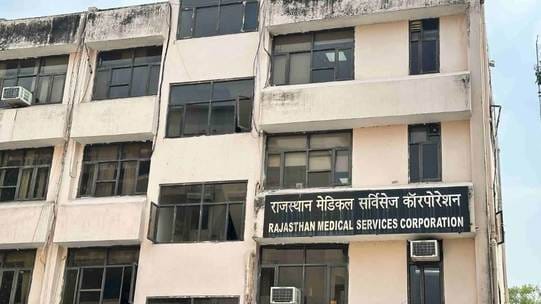 Cough Syrup Row: Rajasthan Govt Suspends Drug Controller, Stops Distribution Of Kaysons Pharma Medicines – Amar Ujala Hindi News Live