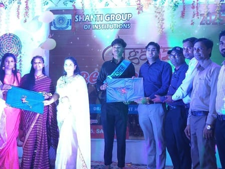 Priya was selected as Miss Fresher and Vishwas as Mr Fresher.