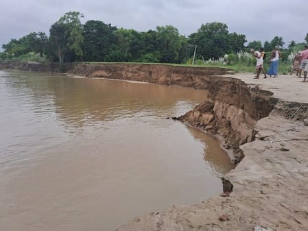 Ganga river in spate again, two bighas of land washed away