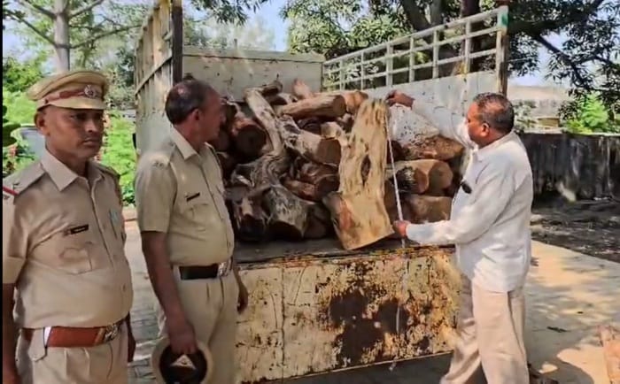 A young man was caught with a canter full of Khair wood.