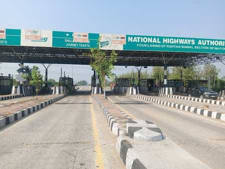 Saharanpur: Illegal collection at toll plaza busted, DM sent revenue personnel disguised as farmers