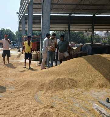 The market system is in disarray, farmers are worried due to lack of paddy purchase.