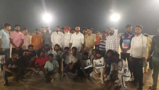 Maujukheda team cleared the pool in the night cricket competition.
