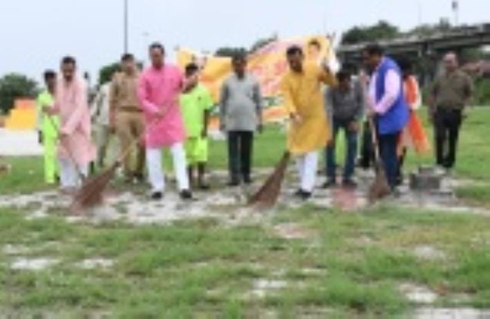 Cleaning of the Ghats started for the Chhath festival.
