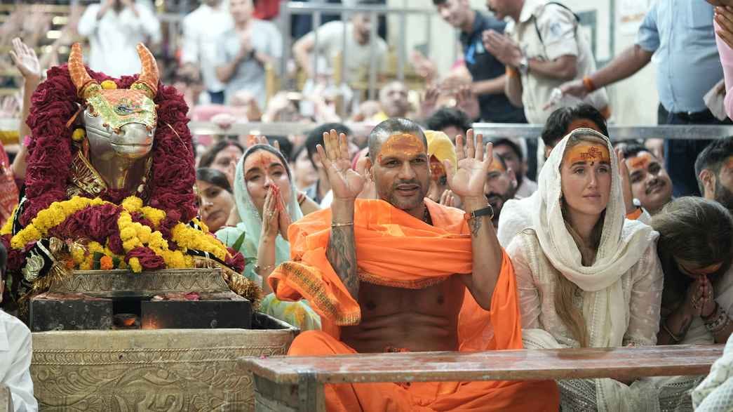 Ujjain News: Shikhar Dhawan Offers Prayers at Mahakal Temple Attended Bhasma Aarti at Mahakaleshwar Temple