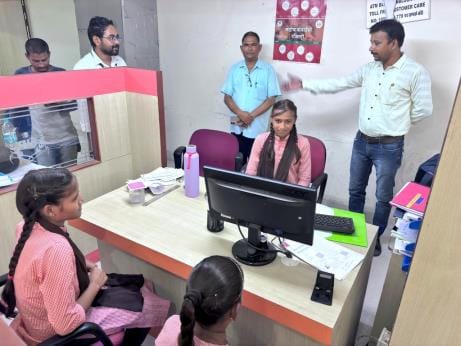Student Karishma becomes bank manager for a day