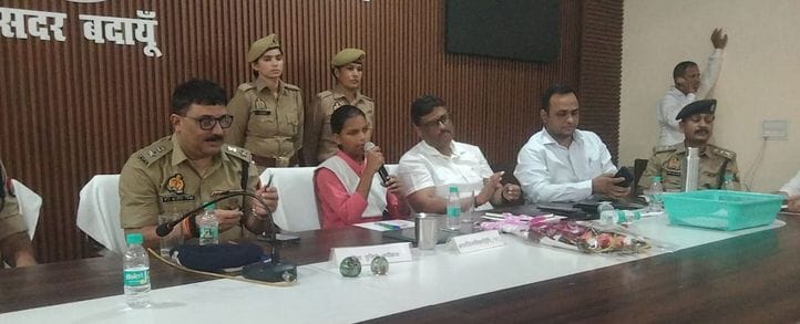 Message of women empowerment, Saloni became DM for a day