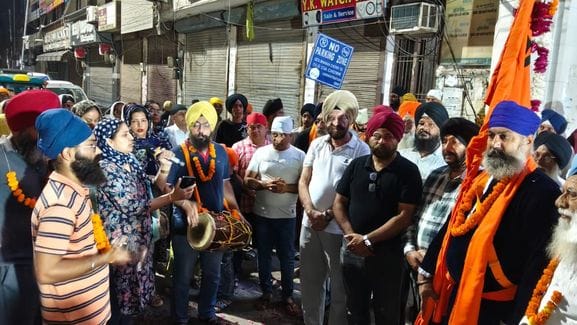 Prabhat Pheri taken out on the birth anniversary of the fourth Guru Ramdas