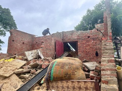 Heavy rains caused house collapses, strong winds caused pole collapses, disrupting power supply in 30 villages