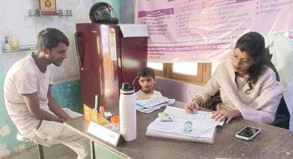 Patients were troubled at the public health fair... doctors were absent at some places and patients had to return without being examined at others