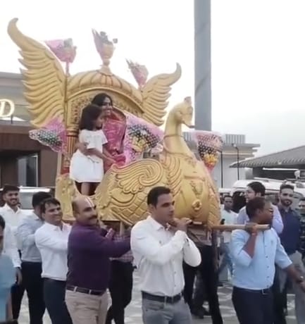 Seoni Collector Sanskriti Jain leaves in palanquin, emotional atmosphere