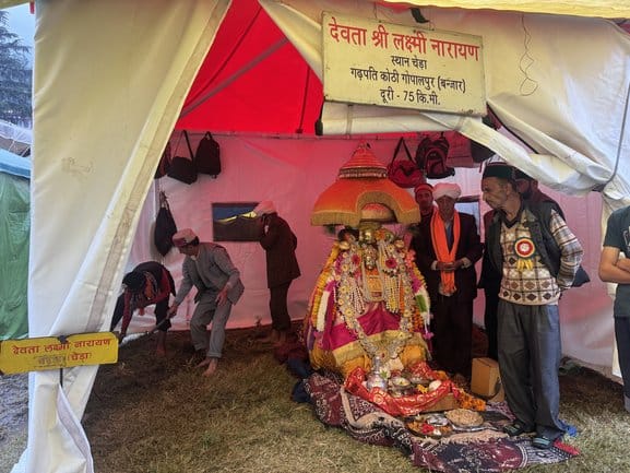 Water entered the tents, mud outside the shops increased the problem