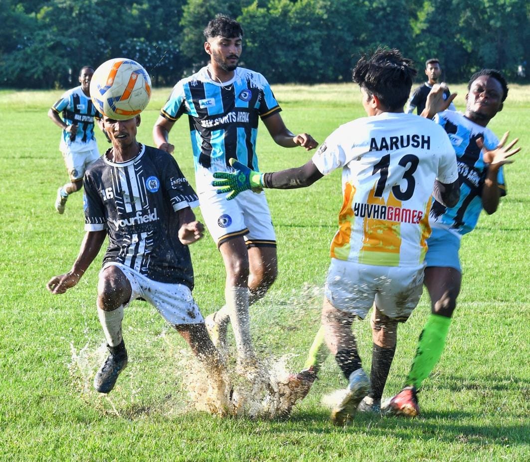 White Eagles reach final with easy win
